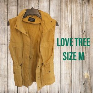 Love Tree mustard Vest size M NWOT